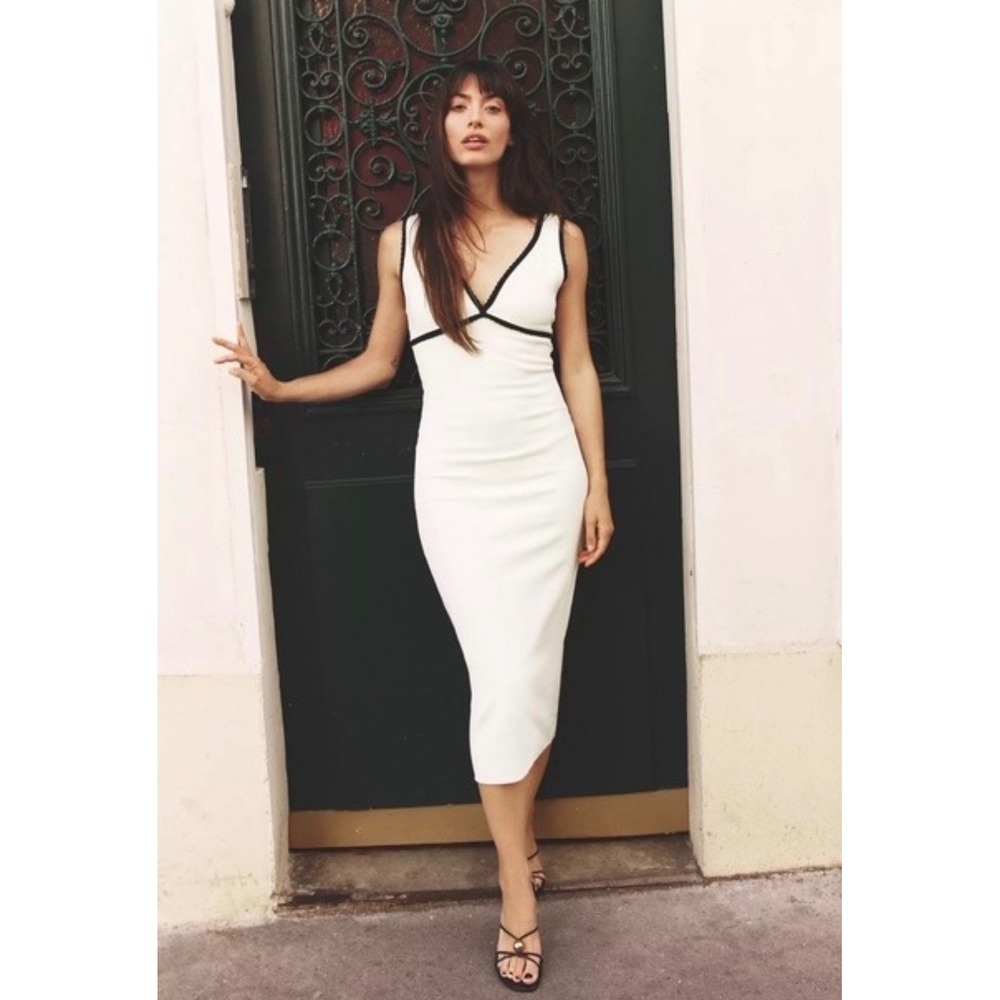 Zara White Textured Knit V-Neck Midi Dress with Black Scalloped Trim Sleeveless